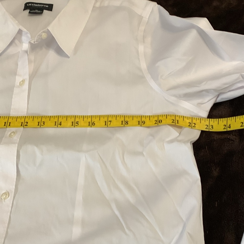 Liz Claiborne button down blouse - Picture 4 of 6